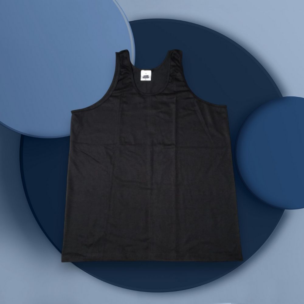 Blank polyester cotton T-shirt – ideal for printing or embroidery