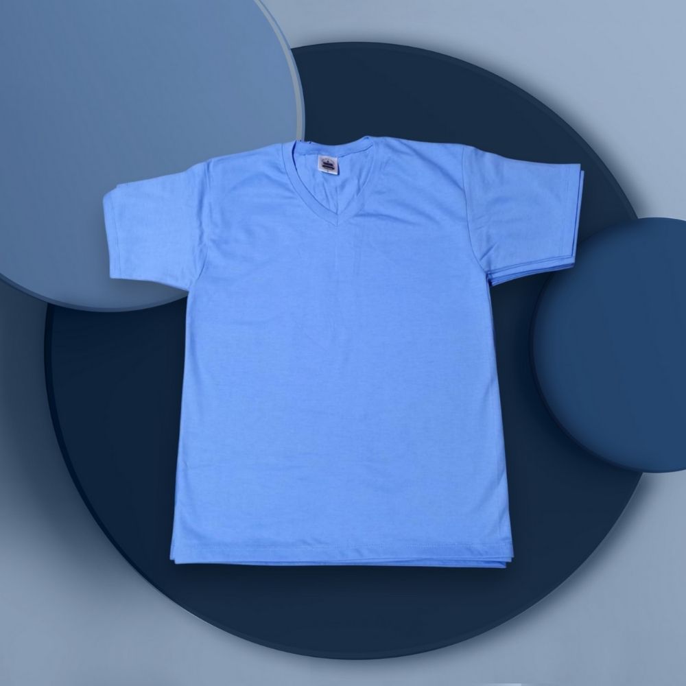 Blank polyester cotton T-shirt – ideal for printing or embroidery